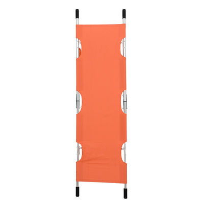 Les premiers soins sont fournis par un porte-bébé pliable 2 porte-bébé pliable pour les hôpitaux de classe I.