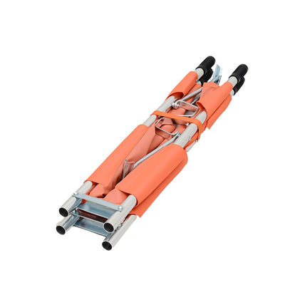 Les premiers soins sont fournis par un porte-bébé pliable 2 porte-bébé pliable pour les hôpitaux de classe I.